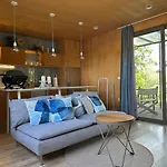 Magnolia House By The River Bb *