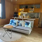 Magnolia House By The River Bb *