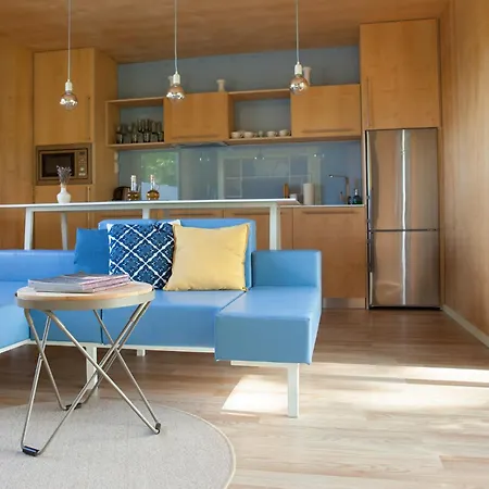 Magnolia House By The River Bb *