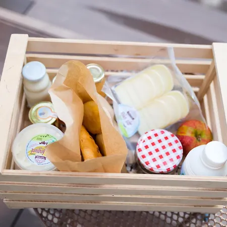 Magnolia House By The River Bb *