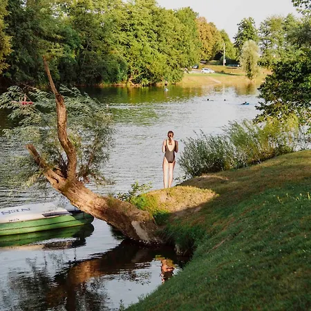 Magnolia House By The River Bb *