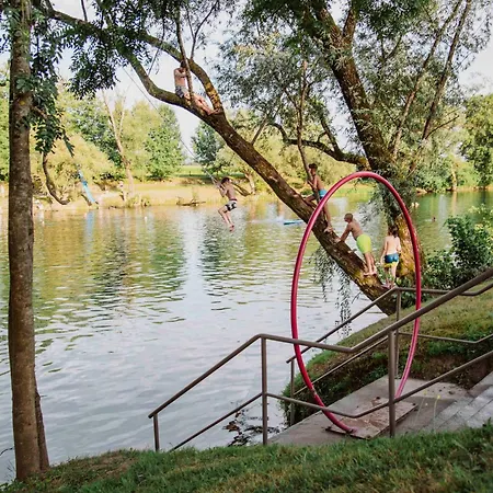 Magnolia House By The River Bb *