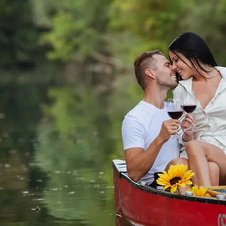 Magnolia House By The River Bb