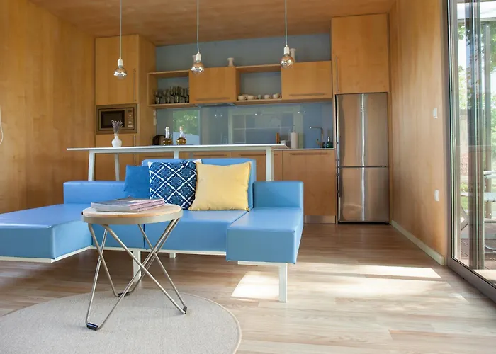 Magnolia House By The River Bb *